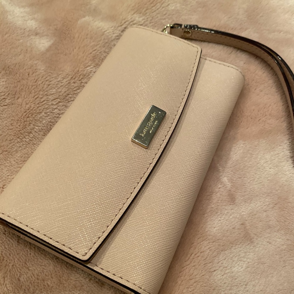Kate spade blush cell phone wristlet